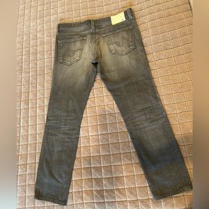 AG The Graduate Tailored Leg grey jeans size 31